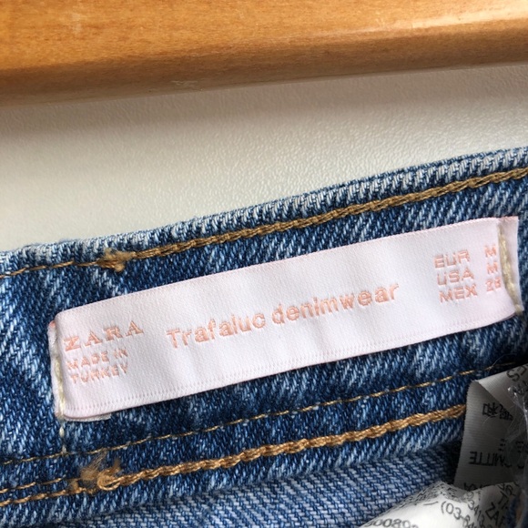 Zara Trafaluc  Distressed Denim Skirt Floral Med - Picture 10 of 10